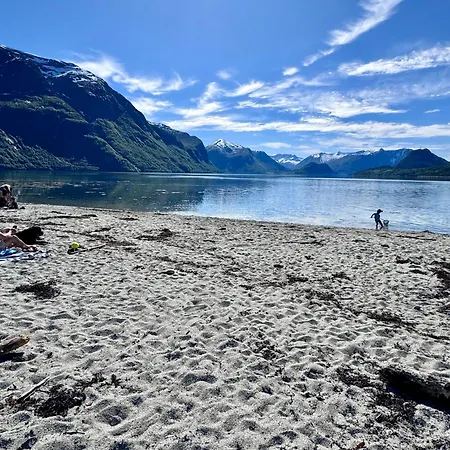 Utsikten Romsdalshorn Gæstehus *