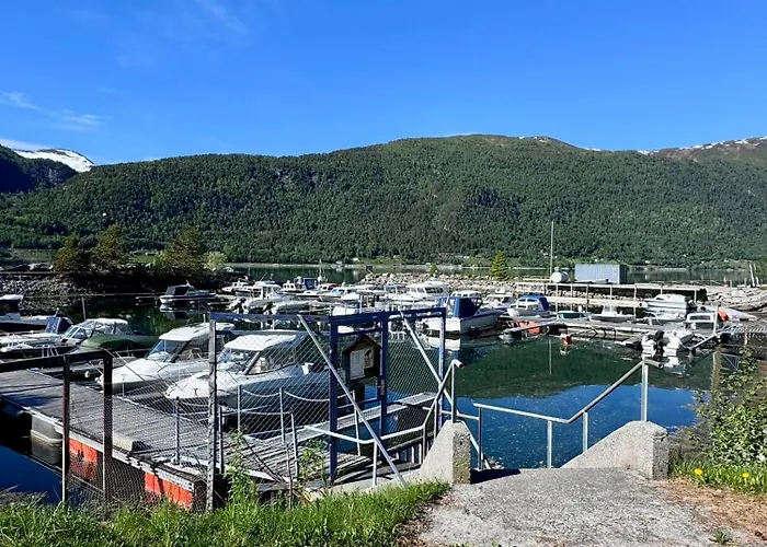 Utsikten Romsdalshorn Gasthof *